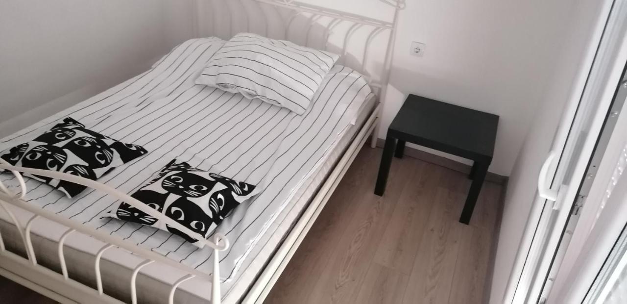 Appartamento Novalja Centar Esterno foto