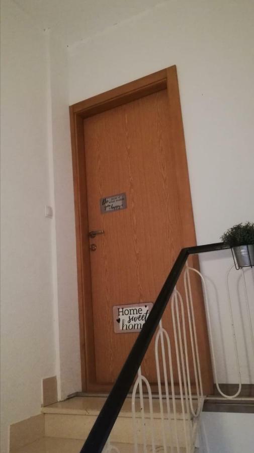 Appartamento Novalja Centar Esterno foto